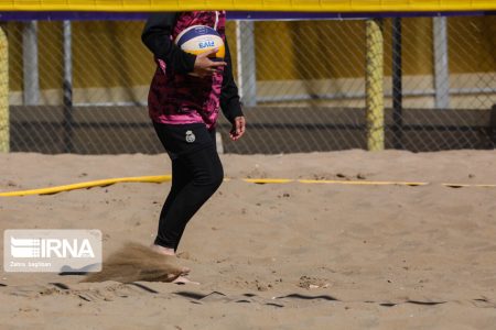 نتایج روز نخست رقابت‌های تور ملی والیبال ساحلی بانوان در قشم