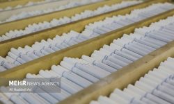 کشف محموله دخانیات قاچاق از یک بارانداز در شهرستان بندرلنگه