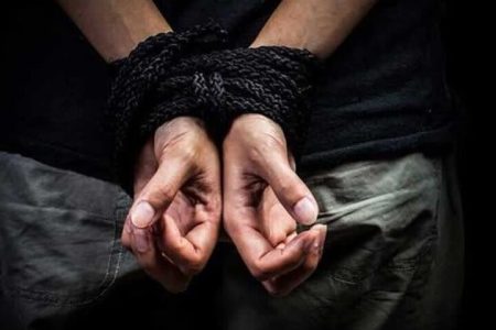 یک گروگان در میناب با تلاش پلیس آزاد شد