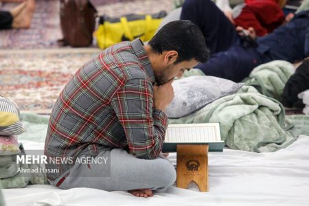 اعتکاف خروج از دایره تنگ مادیات؛آمادگی ۷۰ مسجد در میناب، رودان و خمیر