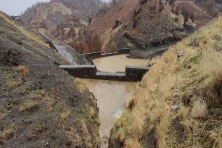 ذخیره ۲۵ میلیون مترمکعب آب در سازه‌های آبخیزداری شهرستان بستک