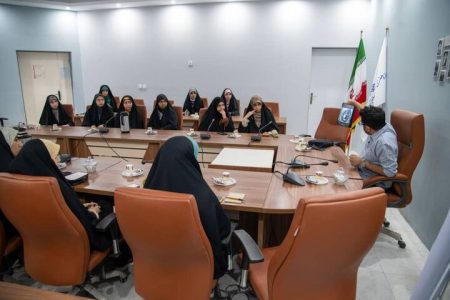 کارگاه اولین رویداد هنری «باهنران» در هرمزگان برگزار شد