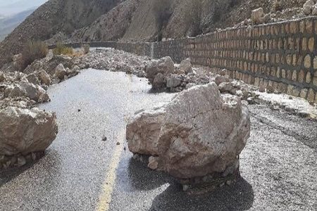 خرابی جاده بخش احمدی حادثه آفرید