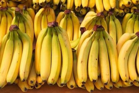 خودرو حامل ۴ تن موز قاچاق در توقیف پلیس رودان