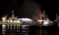 مهار سریع آتش‌سوزی شناور هتل‌بارج در آب‌های بندرلنگه