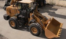 کشف یک دستگاه لودر قاچاق در هرمزگان