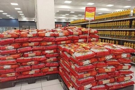 برنج خارجی به اندازه کافی در بندرعباس ذخیره سازی شده است