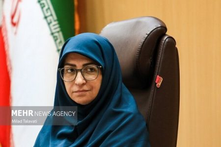 معاون رئیس‌جمهور وارد بندرعباس شد