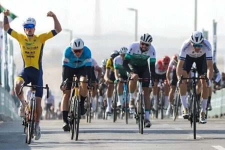 دومین مرحله اردوی تیم ملی دوچرخه سواری بانوان و آقایان در جزیره کیش