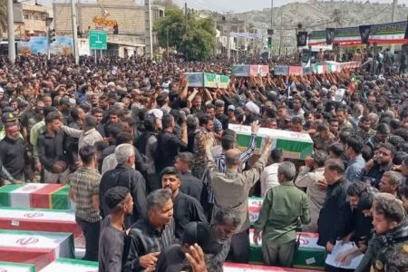 آرام گرفتن فرشتگان طیبه شجره در آغوش خاک میناب