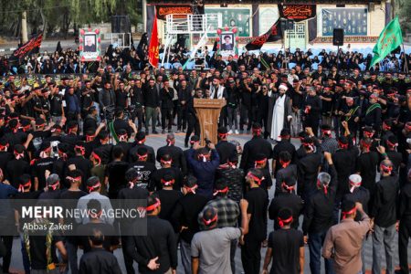 اجتماع بزرگ عزاداران حسینی رودان در امامزاده شاه قطب الدین حیدر