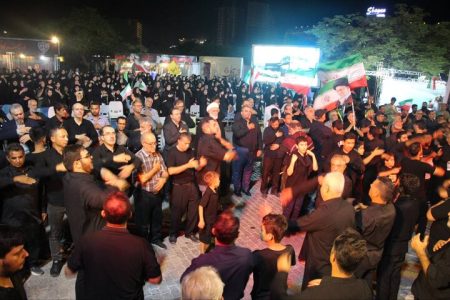 عزاداری مردم کیش برای سیدالشهدا در میدان حمایت از نظام اسلامی