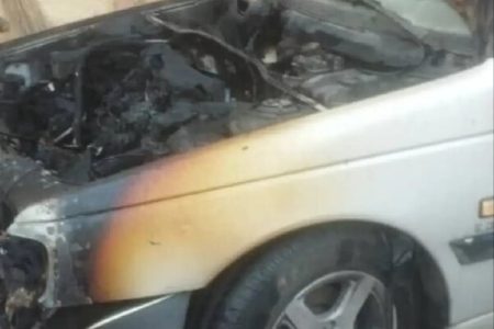 مهار آتش‌سوزی خودروی سواری در بندرعباس