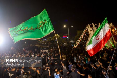 عزاداری مردم جزیره کیش در سوگ رهبر شهید انقلاب