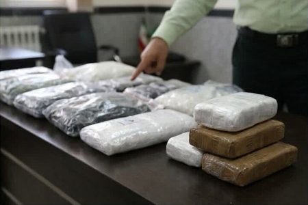 پایان تعقیب وگریز مسلحانه قاچاقچیان/کشف ۱۹۰ کیلوگرم مواد مخدر در میناب