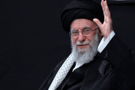 ۳ قطار و ۵۰ اتوبوس از هرمزگان راهی تشییع قائد شهید می‌شوند