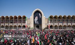 حضور خودجوش و گسترده اهالی هشتبندی در آئین وداع و تشییع رهبر شهید