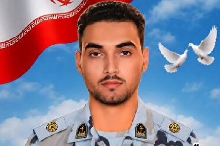پیکر شهید ستوان سوم حمید زارعی در میناب تشییع می‌شود