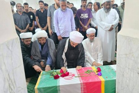 پیکر پاک ملوان شهید «مرتضی هرمزی» در بندرکوهستک آرام گرفت