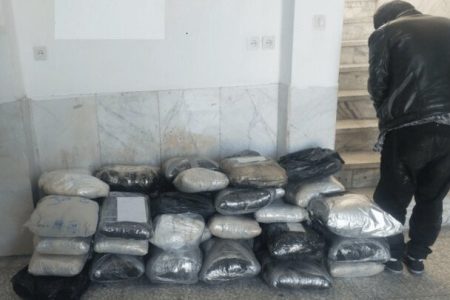 کشف بیش از ۱۴۸ کیلوگرم تریاک لابه‌لای سیب‌زمینی‌های گندیده در میناب