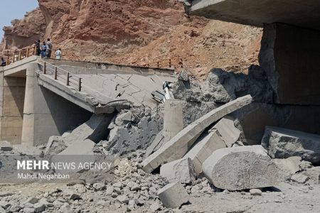 وضعیت پل محور بندرعباس به رودان بر اثر حملات آمریکایی