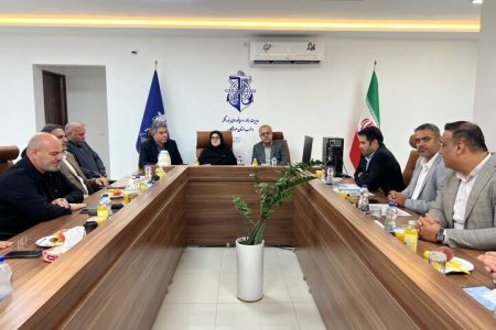 حضور سخنگوی دولت، معاون وزیر راه و استاندار هرمزگان در بنادر هرمزگان