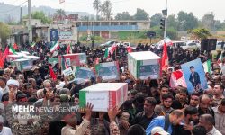 داغ میناب تازه شد؛ بقایای پیکر ۳۴ شهید دانش آموز در خاک آرام گرفت