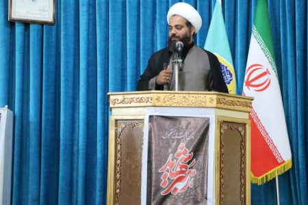 دمیدن در شیپور صلح با دشمن نشان از عدم تشخیص برخی جریان‌ها است