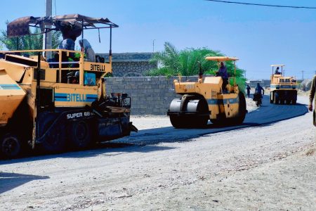 پایان ۱۱ سال انتظار؛ آسفالت محلات بالادست روستای هشت بندی دو،پس از پیگیریهای مستمر به بهرهبرداری رسید