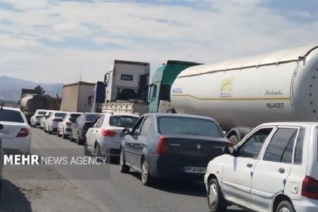 افزایش تردد در محورهای هرمزگان همزمان با پایان تعطیلات تابستانی