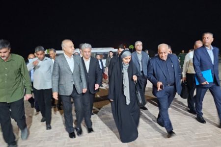 وزیر راه و شهرسازی وارد استان هرمزگان شد